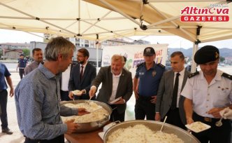 Osmancık'ta D-100 kara yolunda sürücülere pirinç pilavı ikram edildi