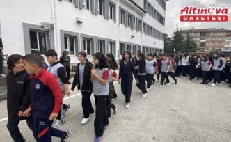 Sakarya ve çevre illerde öğrenciler, yaz tatilinin ardından okullarına kavuştu