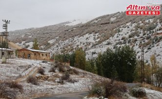 Bayburt, Rize ve Gümüşhane'nin yüksek kesimlerinde kar yağışı etkili oldu