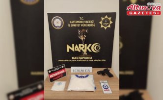 Kastamonu'da yol kontrolünde uyuşturucu bulunan tırın sürücüsü tutuklandı