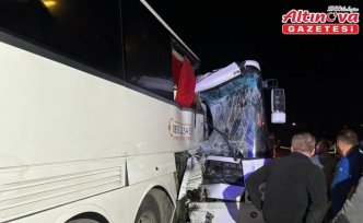 Sinop'ta iki otobüsün çarpıştığı kazada 12 kişi yaralandı