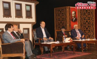 Akçaabat'ta söyleşi gerçekleştirildi
