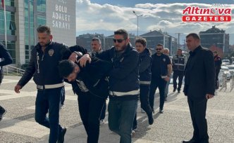 Bolu merkezli telefon dolandırıcılığı operasyonunda yakalanan 5 zanlıdan 2'si tutuklandı