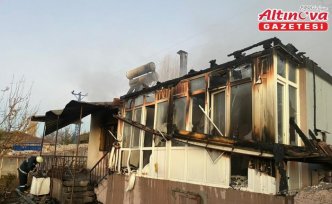 Çorum'da ahşap evde çıkan yangında 1 kişi yaralandı