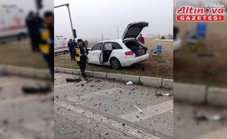 Çorum'da iki otomobilin çarpıştığı kazada 5 kişi yaralandı