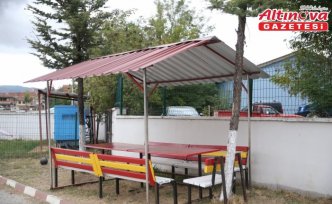 Köy okulunun çehresi müdürün girişimleri ve hayırseverlerin desteğiyle değişti