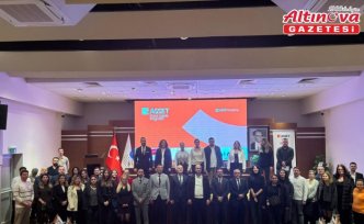 Sektör uzmanları dış ticaretin gündemini İzmir'deki panelde masaya yatırdı