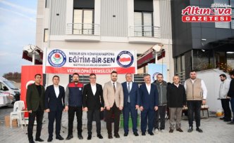 Vezirköprü'de Öğretmenler Günü kutlandı