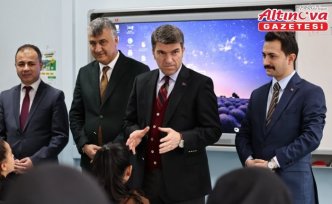 Amasya Valisi Önder Bakan, Göynücek’te öğrencilerle bir araya geldi
