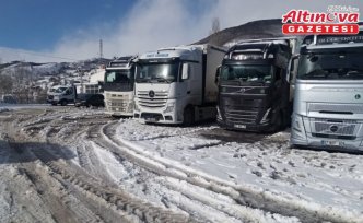 Ardahan-Şavşat kara yolu kontrollü ulaşıma açıldı