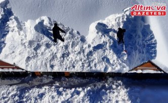 Bolu Dağı'nda kar yağışıyla oluşan manzara havadan görüntülendi