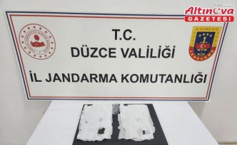 Düzce'de ayakkabısının tabanında sentetik uyuşturucu ele geçirilen şüpheli gözaltına alındı