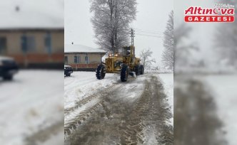 Erbaa'da karla mücadele çalışması yapıldı