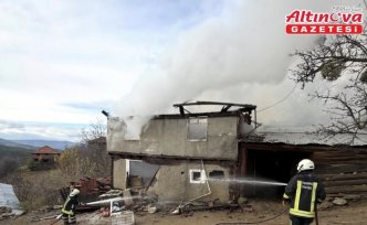 Kastamonu'da çıkan yangınlarda 2 ev zarar gördü