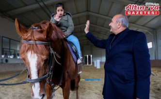 Kastamonu'da özel bireyler “Sen De Gel“ projesiyle atlı terapiye katıldı