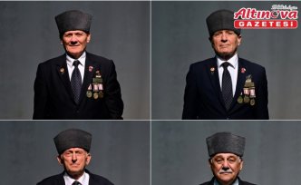 Kıbrıs gazilerinden oluşan koro kahramanlık ezgilerini seslendiriyor