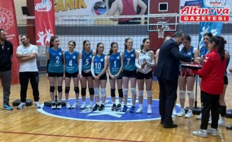 Köprülü Mehmet Paşa Anadolu Lisesi voleybol takımı Samsun birincisi oldu