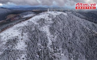 Samsun'da 1650 rakımlı Dürtmen Dağı'nda kar etkili oldu