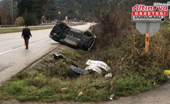 Taşova'da devrilen otomobilin sürücüsü emniyet kemeri sayesinde yara almadan kurtuldu