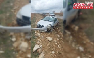 Tokat'ta savrulan otomobildeki çift yaralandı