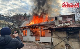 Tokat'ta tek katlı ev yangında kullanılamaz hale geldi