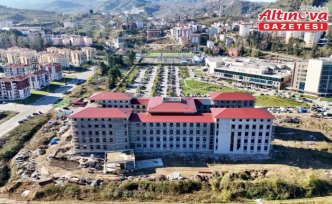 Vali Serdengeçti ile Rektör Prof. Dr. Can, yapımı devam eden morfoloji binasını inceledi