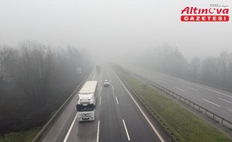 Anadolu Otoyolu'nun Düzce kesiminde sis hakim oldu