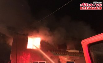 Boyabat'ta çıkan yangında bir evde hasar oluştu