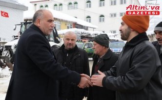 Canik'te karla mücadele çalışmaları sürüyor