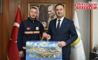 Görele'de temizlik işçisinin bulduğu altın bileklik sahibine teslim edildi