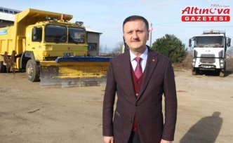 Kar yağışının ardından kapanan köy yolları ekiplerin yoğun mesaisiyle ulaşıma açıldı