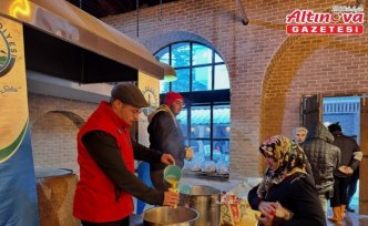 Ladik Belediyesi'nden pazarcı esnafına çorba ikramı