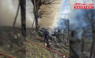 Bafra'da evde sobadan çıkan yangın söndürüldü