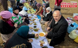Taşköprü Belediye Başkanı Arslan'dan sarımsak tarlasında çalışan işçilere ziyaret