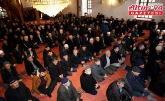 Taşköprü'de umreciler dualarla uğurlandı