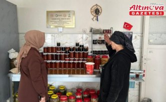 Yeşilyurt Kaymakamı Altın'dan kadın kooperatifini ziyaret
