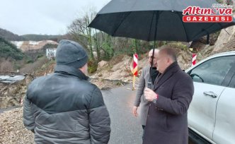 Ünye Belediye Başkanı Tavlı, heyelan nedeniyle kapanan yolda incelemede bulundu