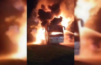 Yolcu otobüsünde çıkan yangın söndürüldü
