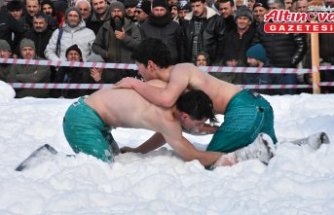 Artvin'de 28. Kar Üstü Karakucak Güreşleri yapıldı