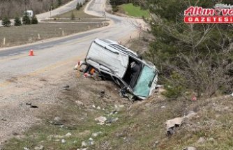 Kastamonu'da devrilen hafif ticari araçtaki 3 kişi yaralandı