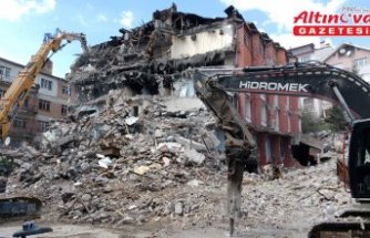 Bolu'da risk oluşturan atıl otel yıkılıyor