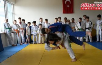 Düzce'nin 19 bin nüfuslu ilçesi bireysel branşlarda başarılı sporcular yetiştiriyor