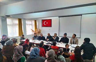 Alaca'da öğrenci ve velilerle kitap okuma etkinliği yapıldı