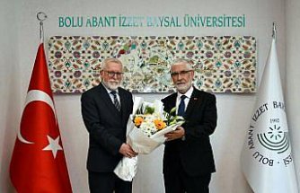 Bolu Abant İzzet Baysal Üniversitesi Rektörü Prof. Dr. Faruk Yiğit göreve başladı