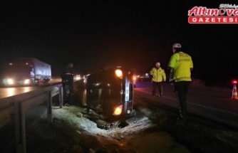 Çorum'da devrilen otomobildeki 1'i bebek 3 kişi yaralandı