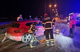 Çorum'da tıra çarpan otomobildeki genç öldü