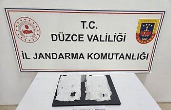 Düzce'de ayakkabısının tabanında sentetik uyuşturucu ele geçirilen şüpheli gözaltına alındı