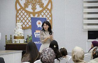 Eğitimci yazar Saniye Bencik Kangal, Kavak'ta ebeveynlerle buluştu