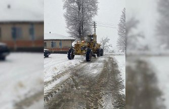 Erbaa'da karla mücadele çalışması yapıldı