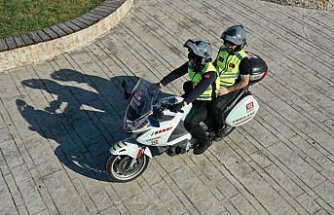 Giresun'da motosiklet ambulans ekipleri vakalara hızlı müdahale ediyor